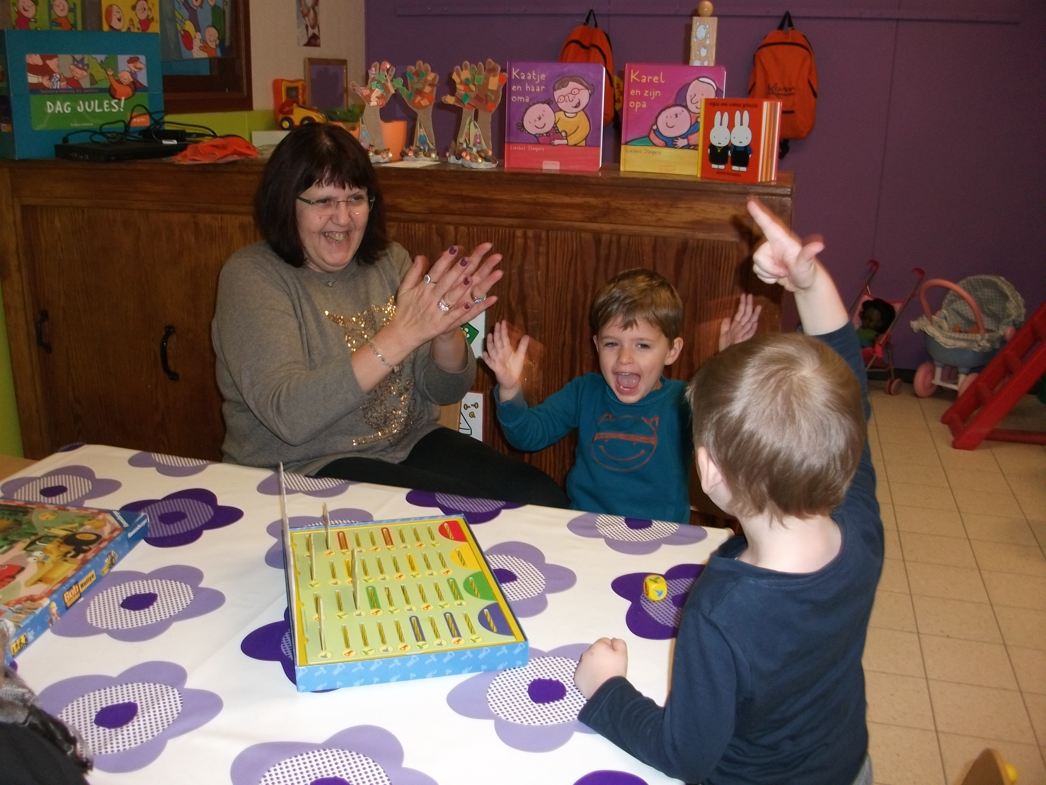 grootouders op bezoek juf lucy/ juf Veerle